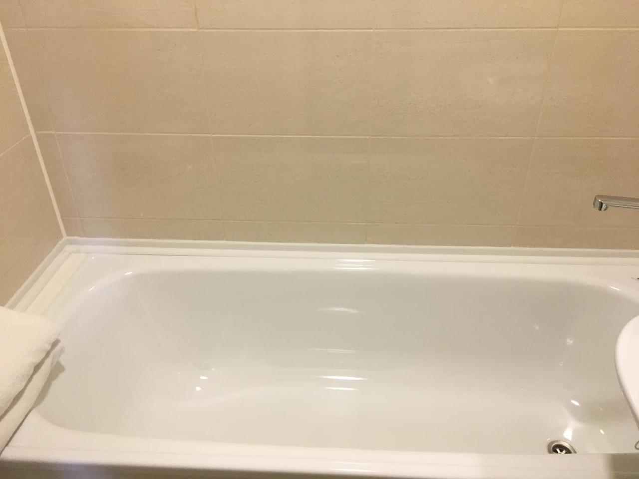 апарт Apartment *